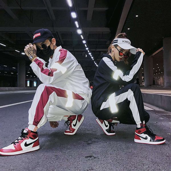 

2020 sportswear autumn winter reflective strip suit work clothes sweater hooded cardigan two piece net red men's wear, Gray