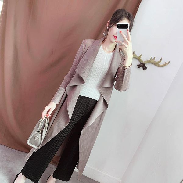 

women's trench coats plus size coat women 2021 autumn loose elastic miyake pleated solid color fashion turn down collar elegant long ca, Tan;black