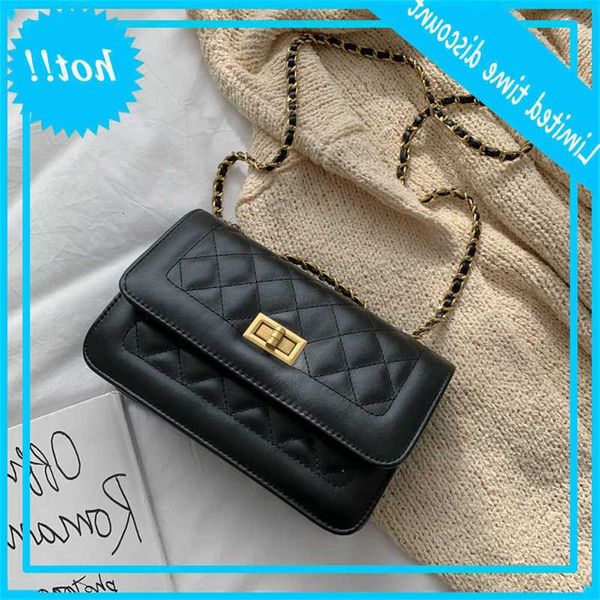 

women's 2020 one shoulder slanting chain embroidery line rhombic korean versatile small square bag
