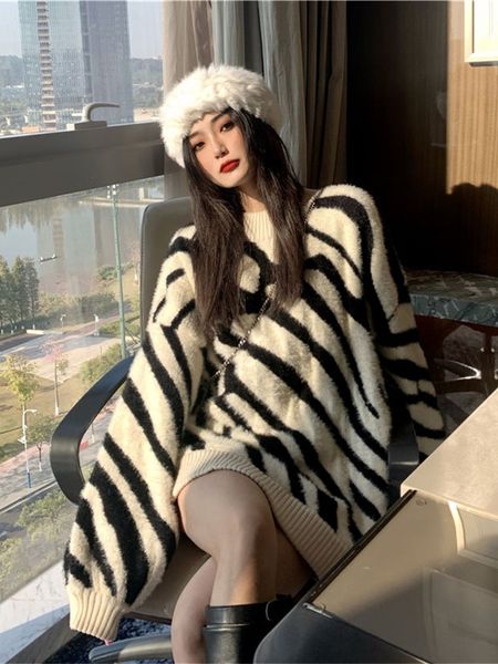 

autumn 2021 and winter clothes new wild zebra pattern wear lazy wind salt loose knitted woman's sweater ysyv, White;black
