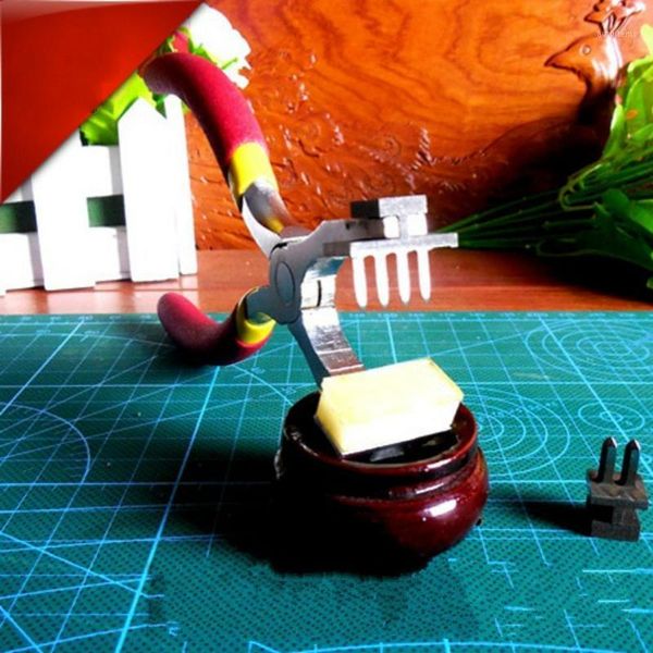 

handmade high-carbon steel craft hole stitching punch cut diamond silent 4mm pliers france cut leather tool1