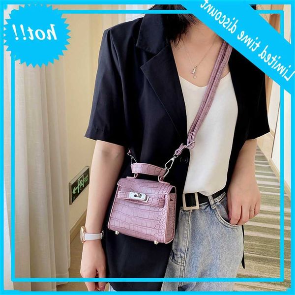 

new straddle small crocodile mini women's handbag 2020 fashion personality bag