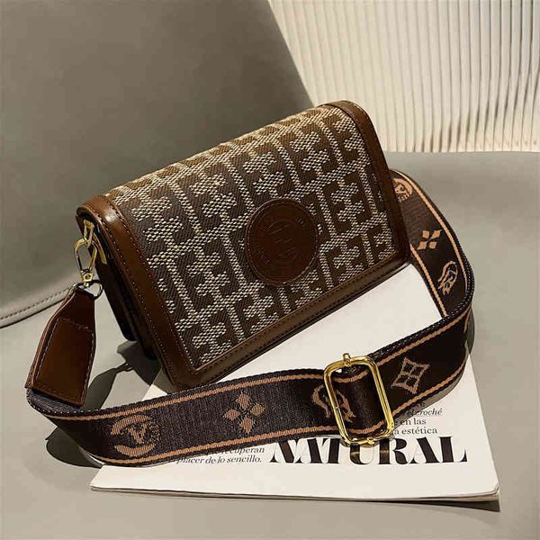 

2022 factory wholesale handbag minority light women's bag versatile atmosphere wide shoulder belt single shoulder small square