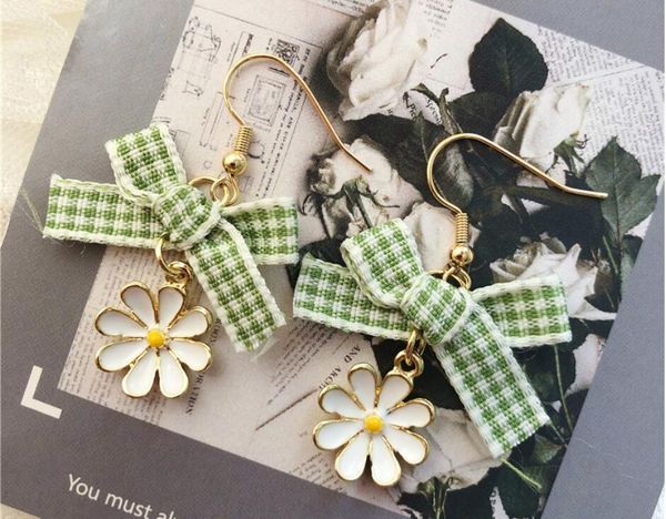 

2020 новый корейский стиль свежий лес fairy зеленая решетка bowknot маленькая белая маршкета серьги девичья сладкая серьга 458, Golden;silver
