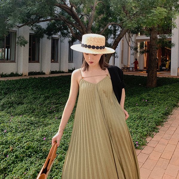 

2021 new v-neck temperature sling spring and female summer all-match solid color simple dress plissado c6gf, Black;gray
