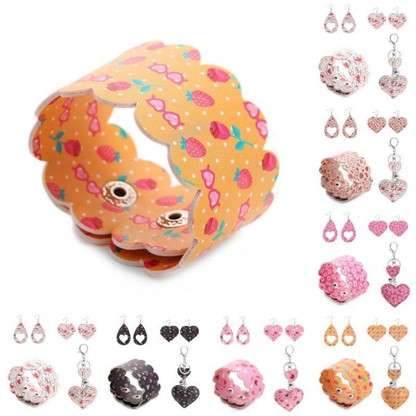 

2021 new valentine's day set 3pcs key chain bracelet earring ring part set for women gril jewelry accessories 7 styles, Slivery;golden