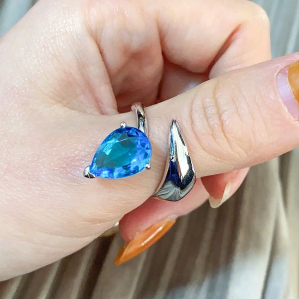 

alan... precious rock ring... super-flash... adjustable light sense luxury... leap rings... version wild women's jewelry... ue36, Golden;silver