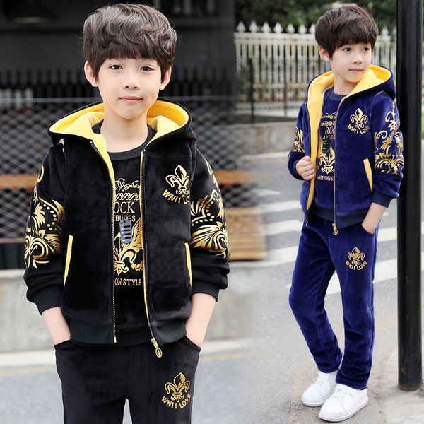 

wear three piece medium sized children's suit autumn and winter boys, White