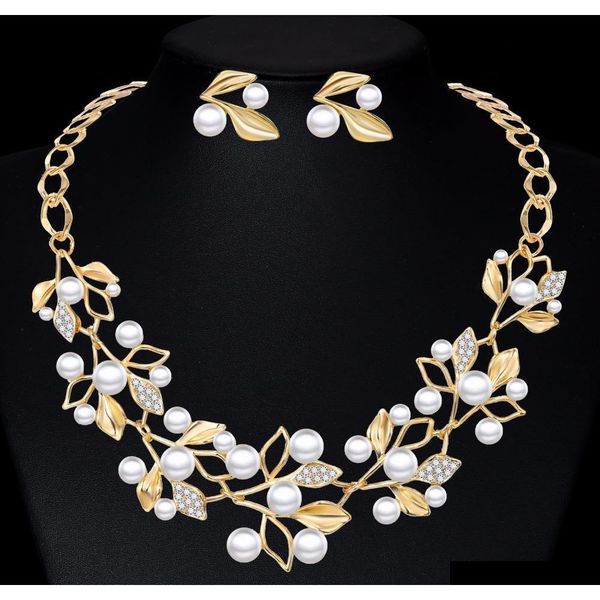 

the manufacturer sells directly to europe and the united states the fashionable new style simple popular inlay diamond leaf pearl yntxm, Silver