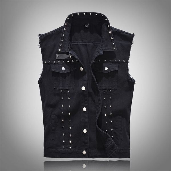 Yeni 2020 Denim Yelek Erkekler Punk Rock Rivet Kovboy Siyah Kot Yelek Moda Erkekler Motosiklet Stil Kolsuz Kot Ceket M-LJ201217