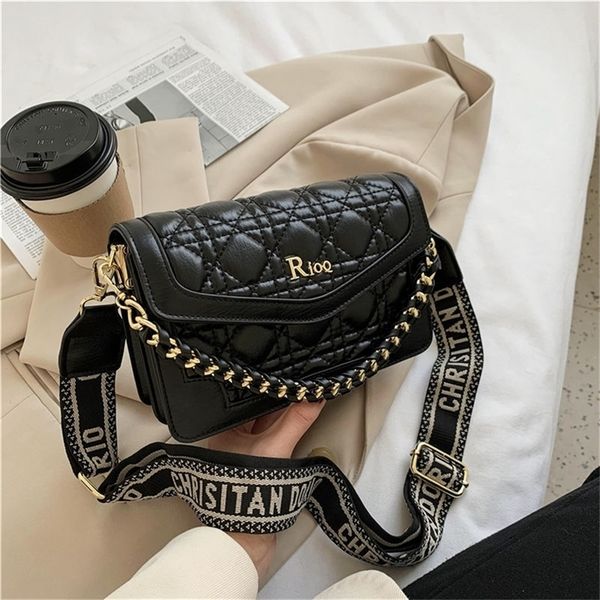 

outlet sale 80% off lingge chain women's new fashion versatile one shoulder messenger bag wide shoulder strap small square bag wholesal