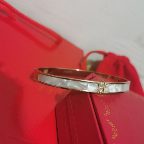 

2020 explosion bracelet three diamond white fritillaria color rose gold joker suitable for people with wider range of joker fre, Black