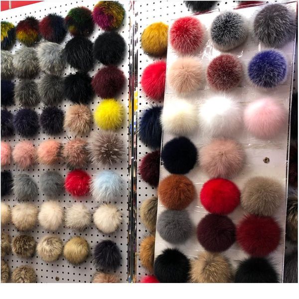

5pcs/ lot diy raccoon fur pompoms fur balls for knitted hat cap beanies and keychain and scarves real qylzcs