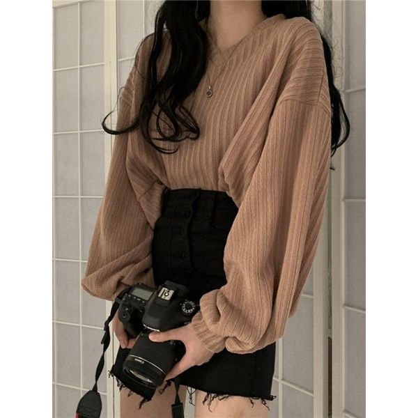 

women's sweaters 2021 autumn and winter korean fashion hong kong style short sweater women loose outer wear lazy knit long sleeves, White;black