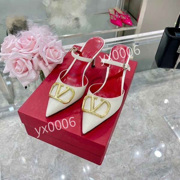 

2021 designer rhyton shoes beige men trainers vintage luxury chaussures ladies shoe fashion sneakers wave mouth sneaker yh211203, Red;white