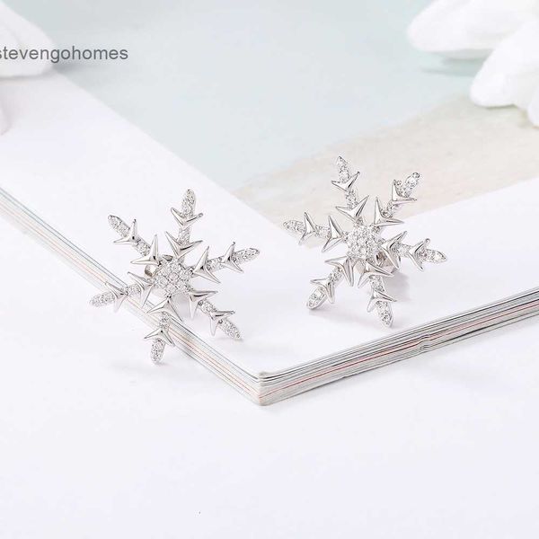 

korean red version simple snowflake net s925 silver needle earrings, Golden