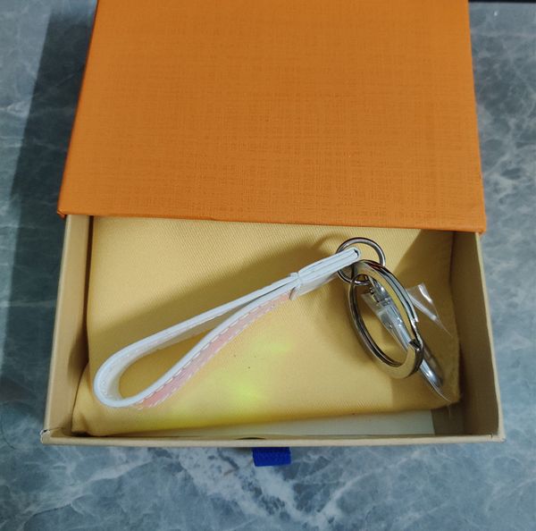 

fashion charm keychain latest style gradient color keychain colorful bag pendant car keychain letter accessories supply, Silver