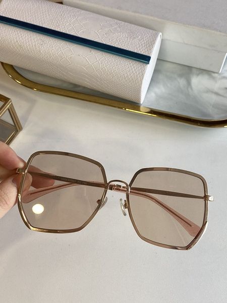 

2020 new classic comfortable sunglasses, temperament, fashion, all kinds of exquisite craftsmanship show elegance, White;black