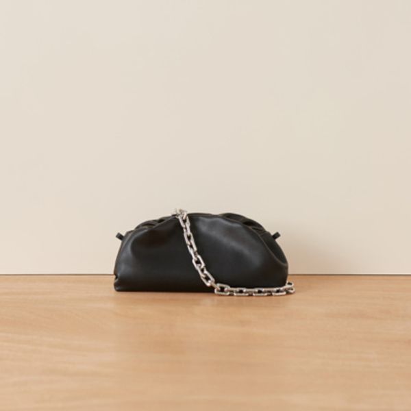 

leather chain niche white one-shoulder dumpling fold female bag 2020 trendy cloud bag designer handbag and purse c1223