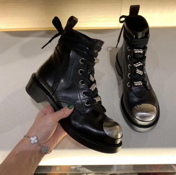 

женщина metropolis ranger ankle boots черное натуральное кожа начальник николас круз 2020 мода показать телефонные производители серебро-тон, Black