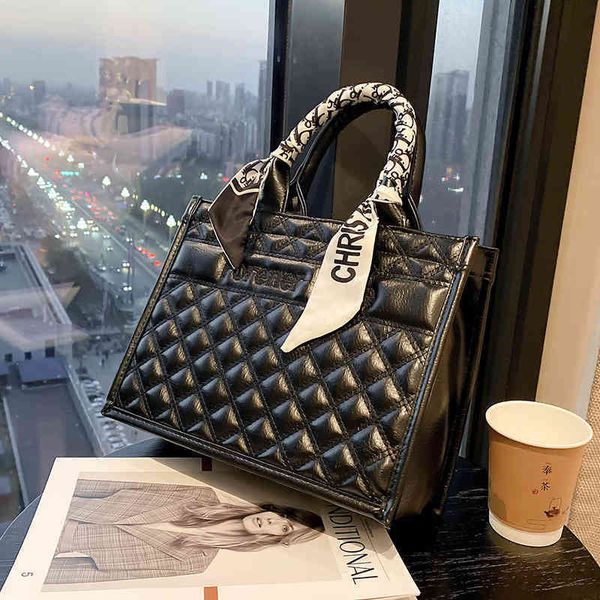 

high sense large capacity bag women's autumn and winter atmosphere handbag red versatile tote bag