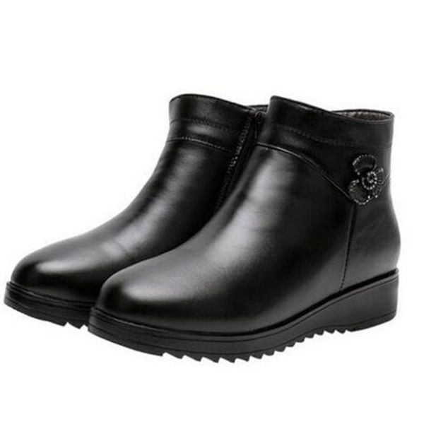 

2020 New Fashion Winter Women Boots Flat Non-slip Comfort Warm Wool Boots Genuine Leather Shoes Woman Ankle Plus Size 43, Black