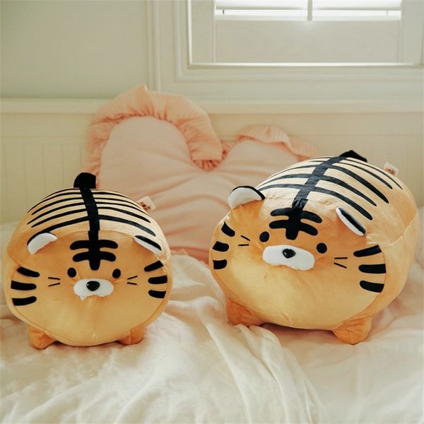 45 cm Super macio plush imprimido gordura redonda tigre brinquedo phatt pattern lance almofada zebra listras de porco almofada de cama 220222