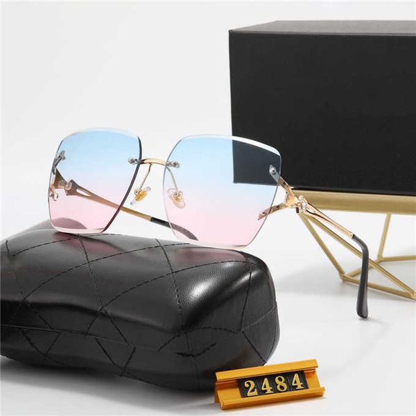 

2021 luxurys designers sunglasses women mens fashion sun glasses outdoor summer polarized holiday sunglass for womens with box, White;black