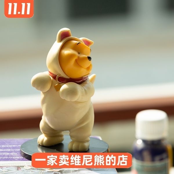 

hyfrdfwinnie pooh, dog, table cute cartoon model, doll around the toygdr, Silver