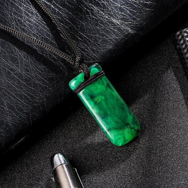 

pendant necklaces 2021 fashion justice league aquaman necklace green resin classic black rope personality party jewelry for men, Silver