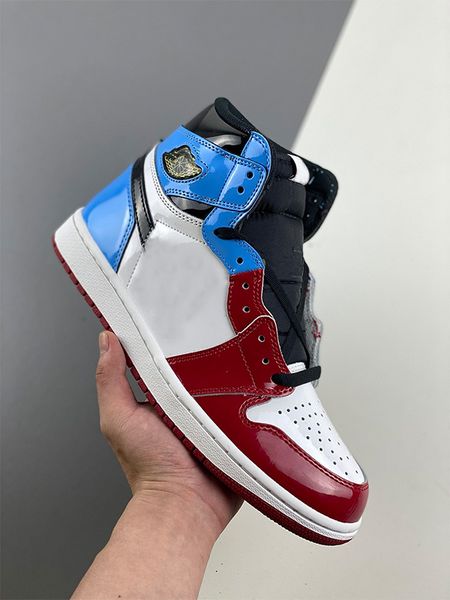 

2021 fearless unc chicago jumpman 1 i og high men women basketball shoes mens trainers 1s us5.5-11 sports sneakers, White;red