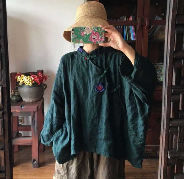 

autumn fall of 2019 ancient clay xiaozhong hand embroidered linen short robe 1428, White