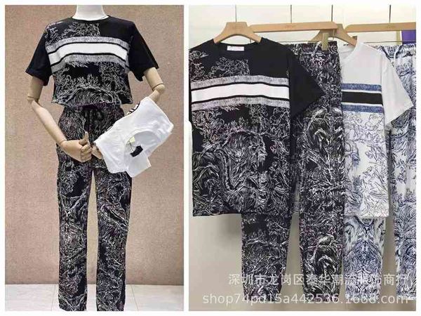 

2022 factory wholesale new summer d family printed casual short sleeved t-shirt pants two piece set women v5f2, Gray