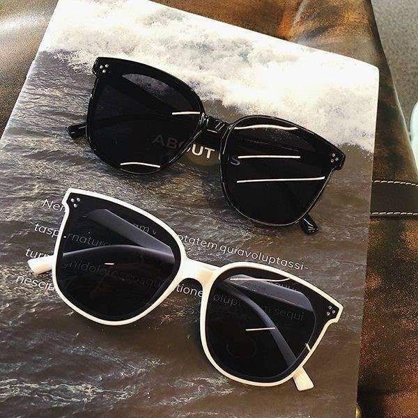 

glasses with white edge and super large lovers' social eye protection, Black