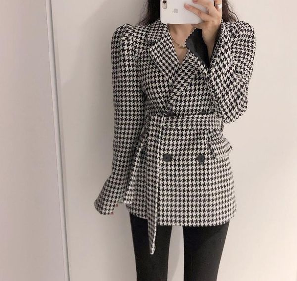 

2020 korean style double-breasted lace-up waist puff sleeve retro houndstooth coat, Black