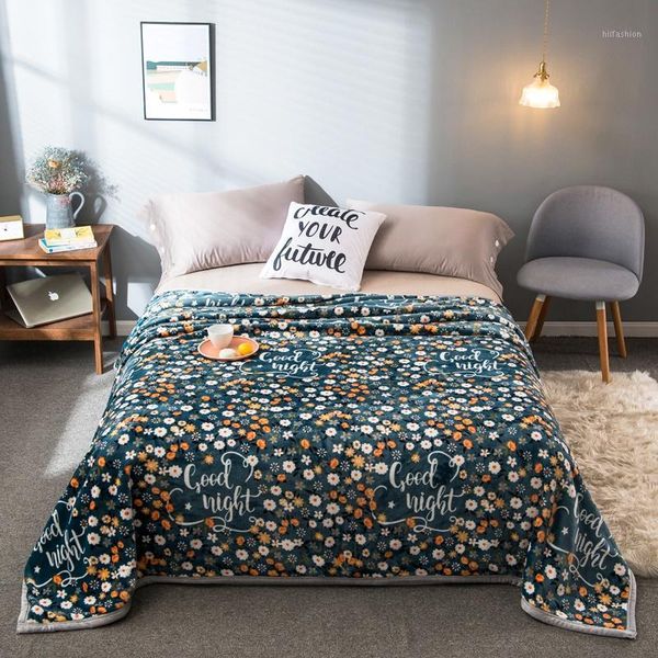 

thicken bedspread blanket 200x230cm high density super soft warm flannel plush bed covers for the sofa/bed/car dropshipping1
