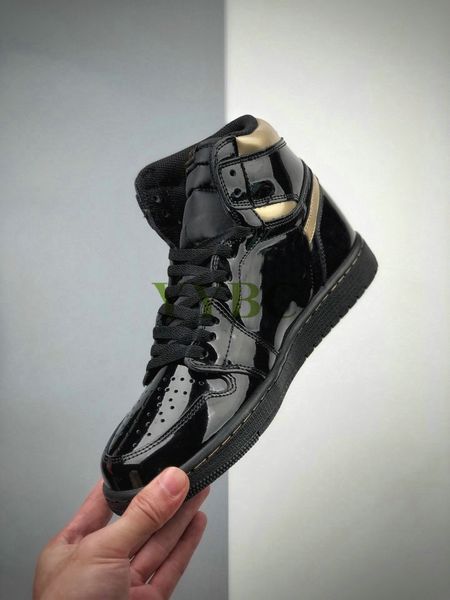 

1 high og basketball black gold mens shoes black metallic gold sports sneakers 1s og woman chaussures trainers, White;red