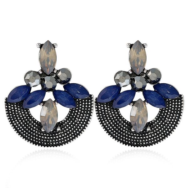 

u-shaped pattern horse-eye drill earrings with european and american explosive retro-alloy ear nails, Golden