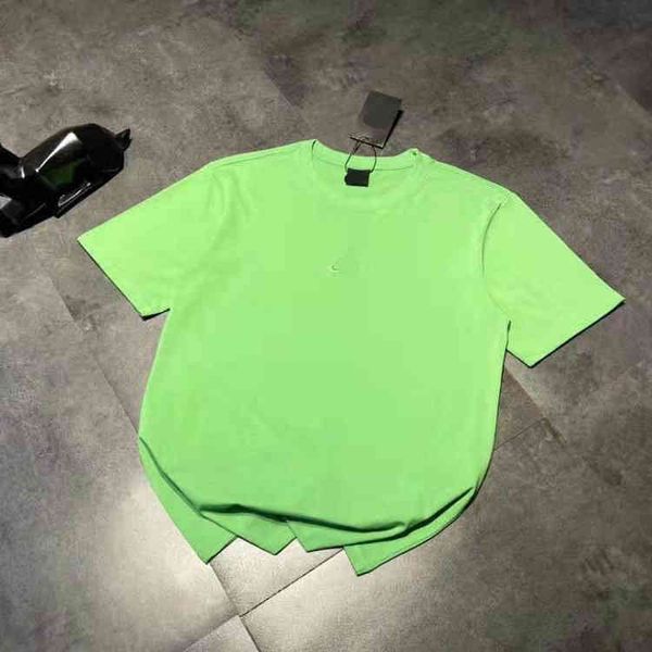

2022 factory wholesale new high version spring and summer hook green chest embroidery simple fashion casual couple short sleeves, White