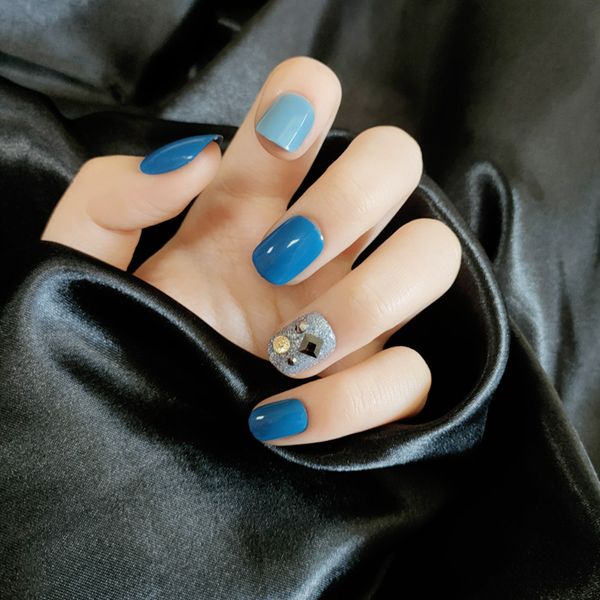 

24pcs detachable false nail artificial tips set full cover for short decoration press on fake nails art extension tips without glue, Red;gold