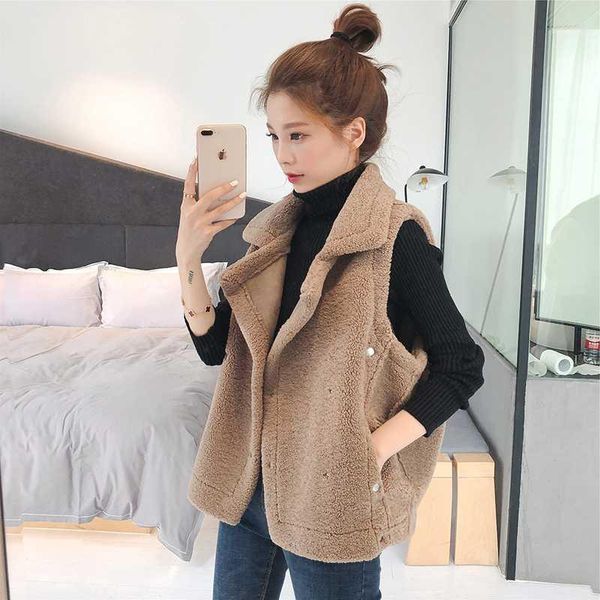 

high-quality autumn winter new korean vest lamb hair large size loose plus protective outer wear vest womens1, Black;white