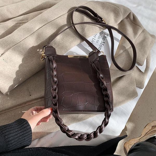 

горячий оригинальный дизайн новая осень и зимняя мода сумка messenger bag joker портативное сумку bage bucket подмысь
