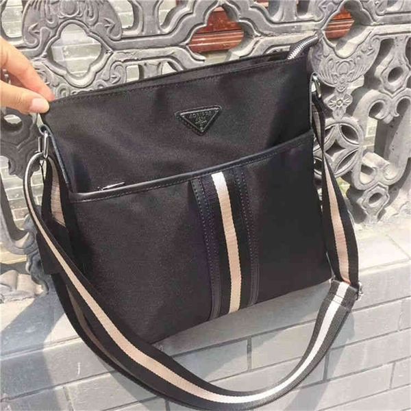 

83% off wholesale sale single shoulder striped women's oxford cloth european and large capacity leisure women's bag new