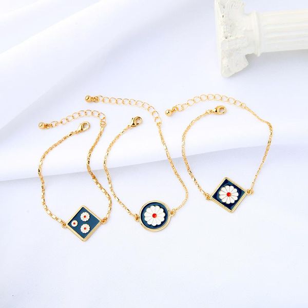 

gold chain daisy bracelets for women dainty cute flower bracelet ladies gift jewelry, Golden;silver