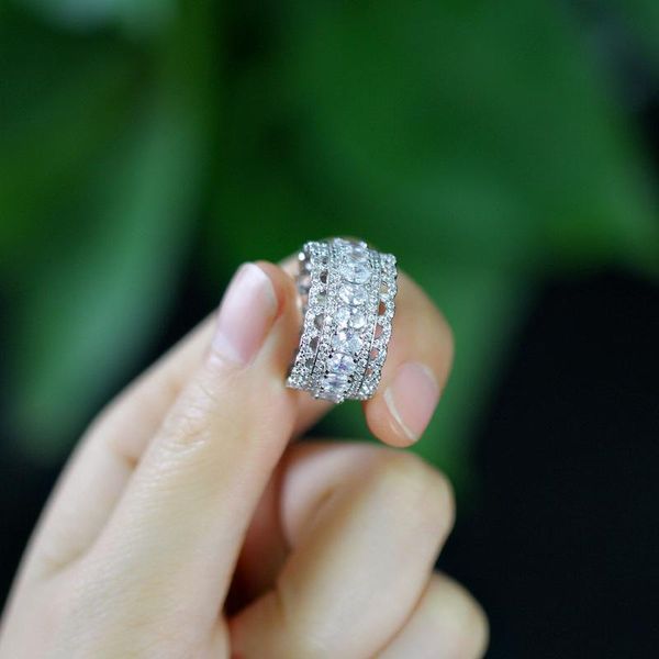 

cluster rings fashion 925 solid sterling silver created moissanite gemstone wedding engagement cocktail ring fine jewelry wholesale, Golden;silver
