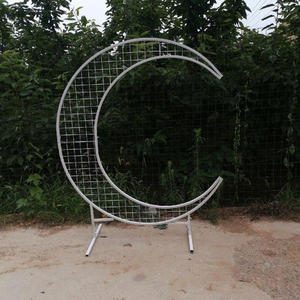 

wedding props grid moon arch chicken wire moon backdrops