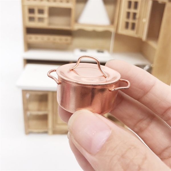 

1: 12 mini doll's house kitchen furnishing cooking dollhouse pocket food game miniature soup with two ears round pot handmade design cr