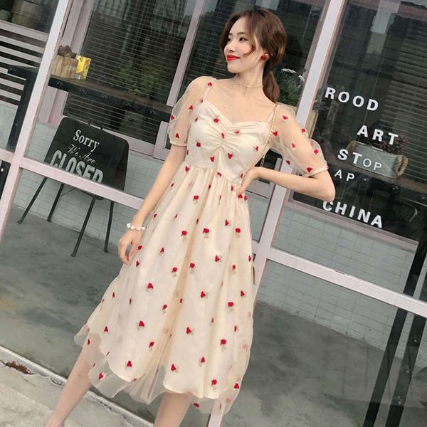 

of the 2019 new korean version summer is very beautiful french minority embroidery rose print temperament mesh fairy dress, Black;gray