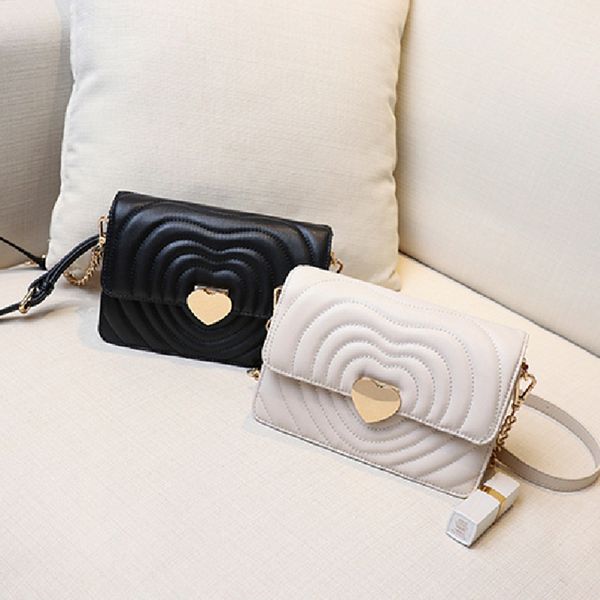 

coated leather 2020 new design pretty heart solid color aleta crossbody messenger shoulder bag for woman