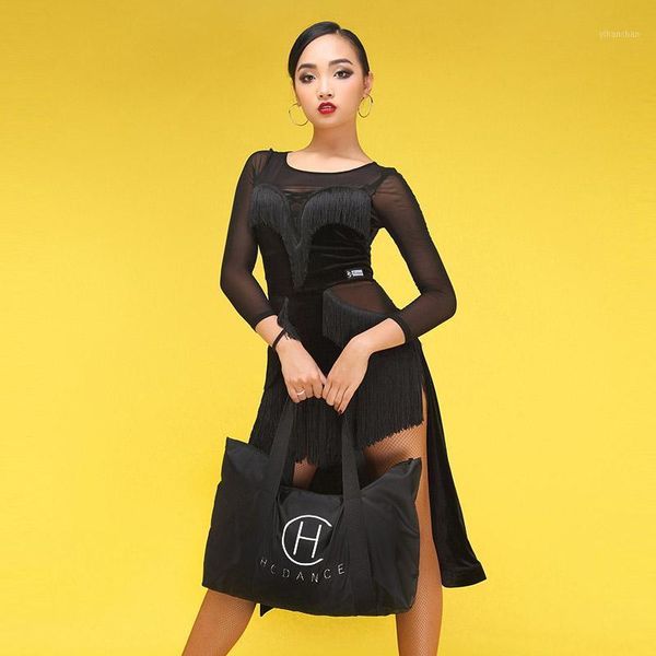 

large-capacity one-shoulder dance bag portable fitness bag female short-distance luggage shoe position a251, Black;red